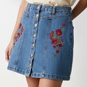 Jeanswear Blue Denim Floral Embroidered Button Fly Mini Skirt 28" small festival